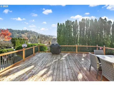 275 SW Towle Avenue Gresham OR 97080