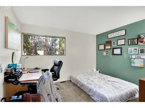 275 SW Towle Avenue Gresham OR 97080