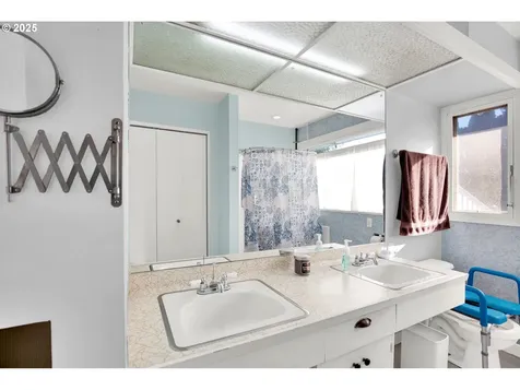 275 SW Towle Avenue Gresham OR 97080