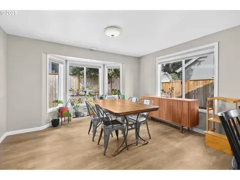 1485 Luella Street Eugene OR 97401