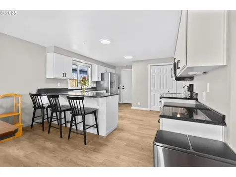 1485 Luella Street Eugene OR 97401