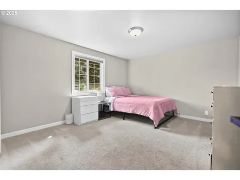 1485 Luella Street Eugene OR 97401