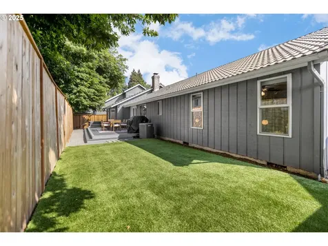 1485 Luella Street Eugene OR 97401
