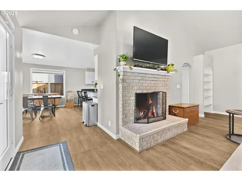 1485 Luella Street Eugene OR 97401