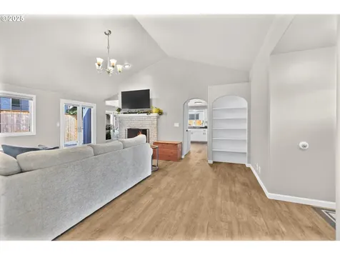 1485 Luella Street Eugene OR 97401