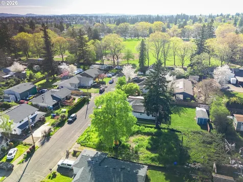 10257 SE Raymond Street Portland OR 97266