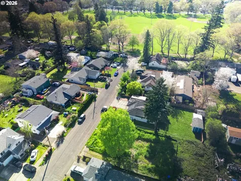 10257 SE Raymond Street Portland OR 97266