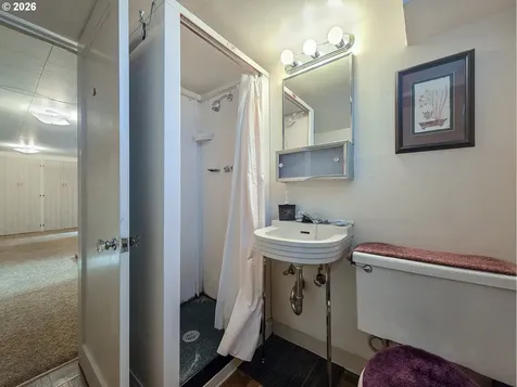 2359 SE 59th Avenue Portland OR 97215