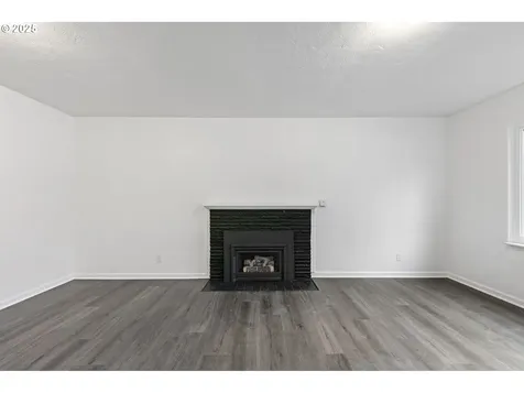 169 W Hazel Street Roseburg OR 97471