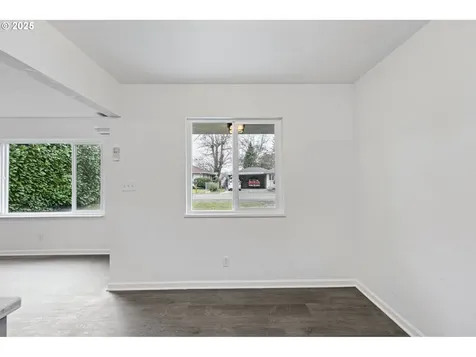 169 W Hazel Street Roseburg OR 97471
