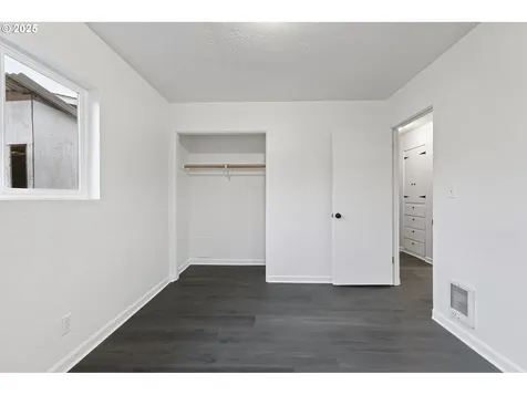 169 W Hazel Street Roseburg OR 97471