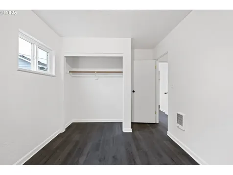169 W Hazel Street Roseburg OR 97471