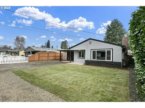 169 W Hazel Street Roseburg OR 97471
