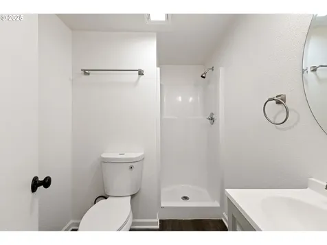 169 W Hazel Street Roseburg OR 97471