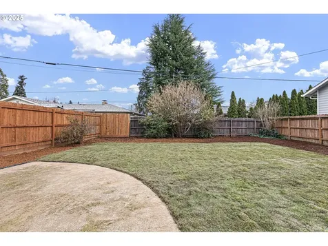169 W Hazel Street Roseburg OR 97471