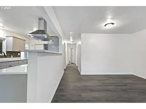 169 W Hazel Street Roseburg OR 97471