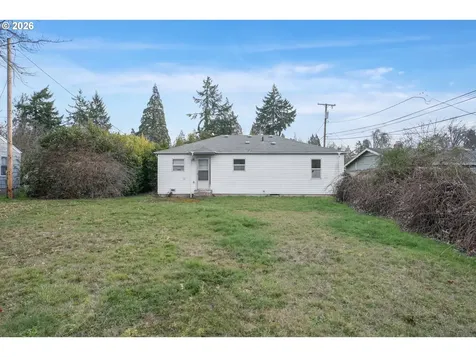 930 1st Street Springfield OR 97477