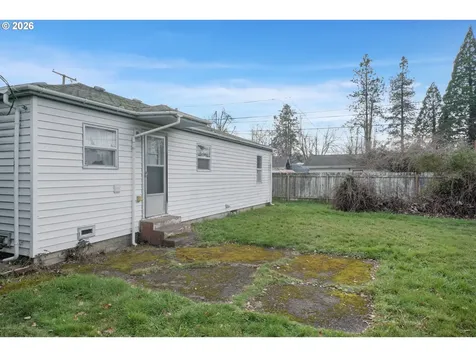 930 1st Street Springfield OR 97477