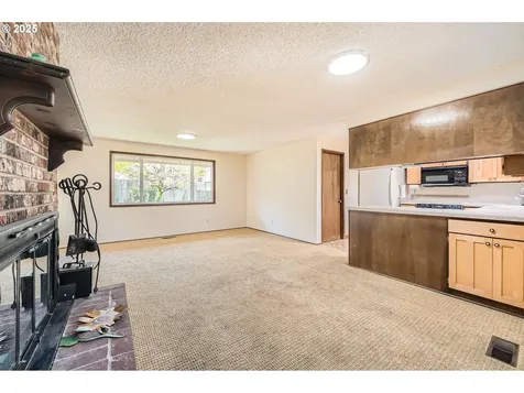 15724 NE Schuyler Street Portland OR 97230
