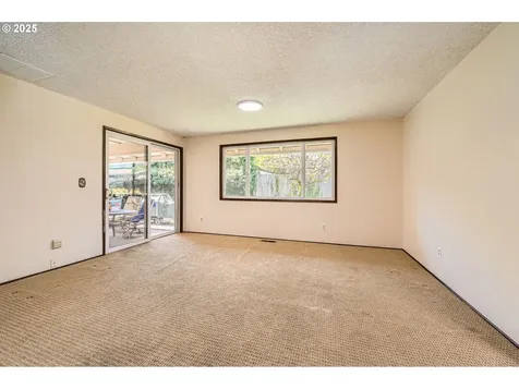 15724 NE Schuyler Street Portland OR 97230