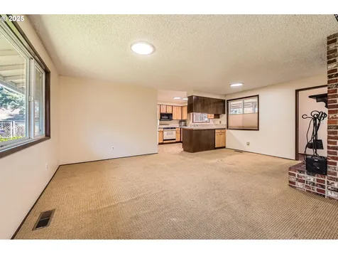 15724 NE Schuyler Street Portland OR 97230
