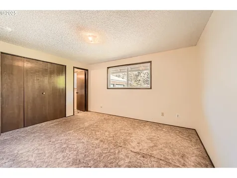 15724 NE Schuyler Street Portland OR 97230
