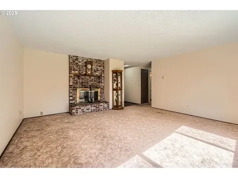 15724 NE Schuyler Street Portland OR 97230