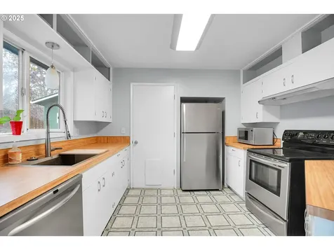 965 Cornell Avenue Gladstone OR 97027