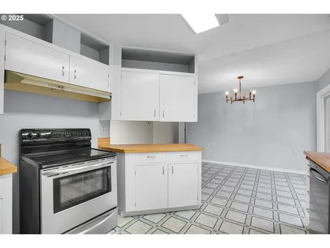 965 Cornell Avenue Gladstone OR 97027