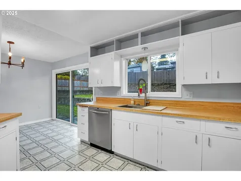 965 Cornell Avenue Gladstone OR 97027
