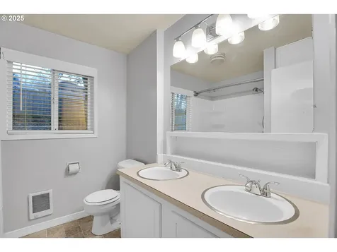 965 Cornell Avenue Gladstone OR 97027