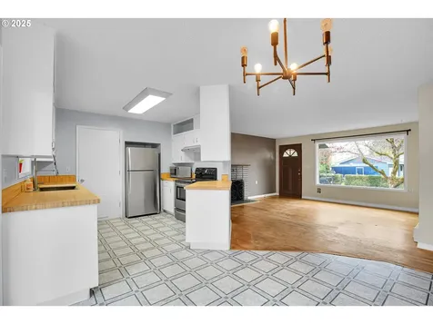 965 Cornell Avenue Gladstone OR 97027