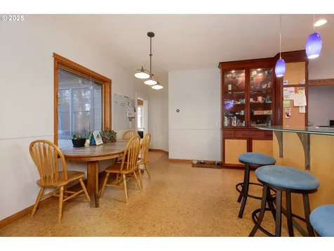 1300 Indian Creek Road Hood River OR 97031