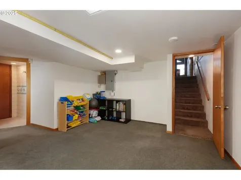 1300 Indian Creek Road Hood River OR 97031