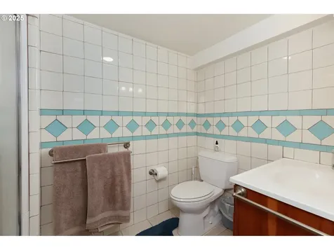 1300 Indian Creek Road Hood River OR 97031