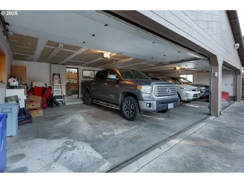 1300 Indian Creek Road Hood River OR 97031