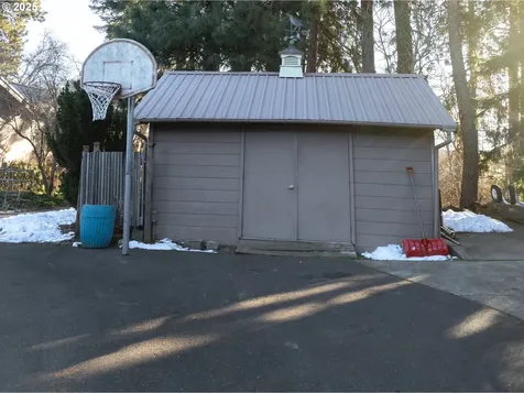 1300 Indian Creek Road Hood River OR 97031
