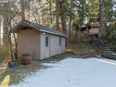 1300 Indian Creek Road Hood River OR 97031