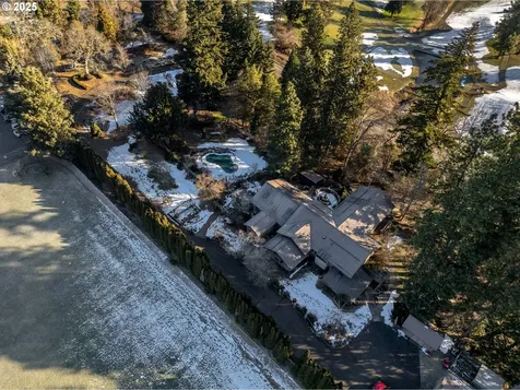 1300 Indian Creek Road Hood River OR 97031