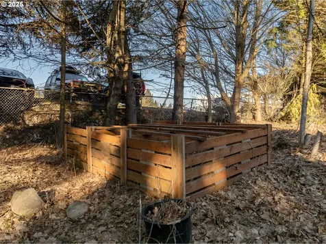 1300 Indian Creek Road Hood River OR 97031
