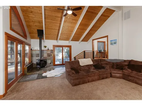1300 Indian Creek Road Hood River OR 97031