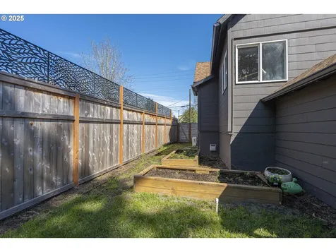 9216 N Smith Street Portland OR 97203