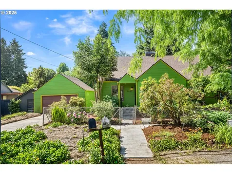 4650 NE Simpson Street Portland OR 97218