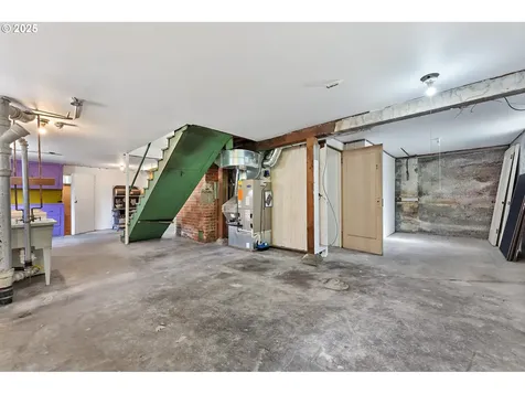 4650 NE Simpson Street Portland OR 97218