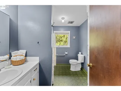 24215 NE Happy Hill Lane Newberg OR 97132