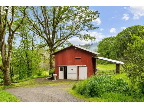 24215 NE Happy Hill Lane Newberg OR 97132