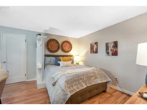 2025 SE Caruthers Street Portland OR 97214