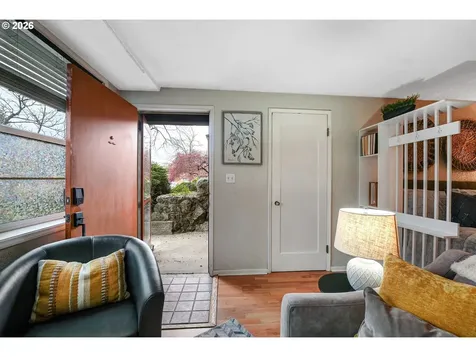 2025 SE Caruthers Street Portland OR 97214