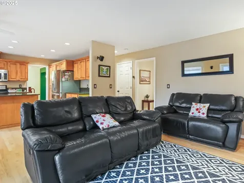 5333 NW Lianna Way Portland OR 97229