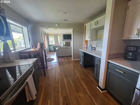 1855 5th Street Columbia City OR 97018